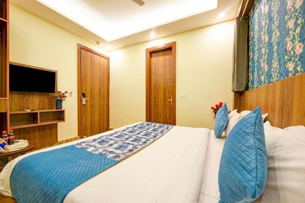Hotel Rosewood Near Delhi Airport New Delhi Bagian luar foto