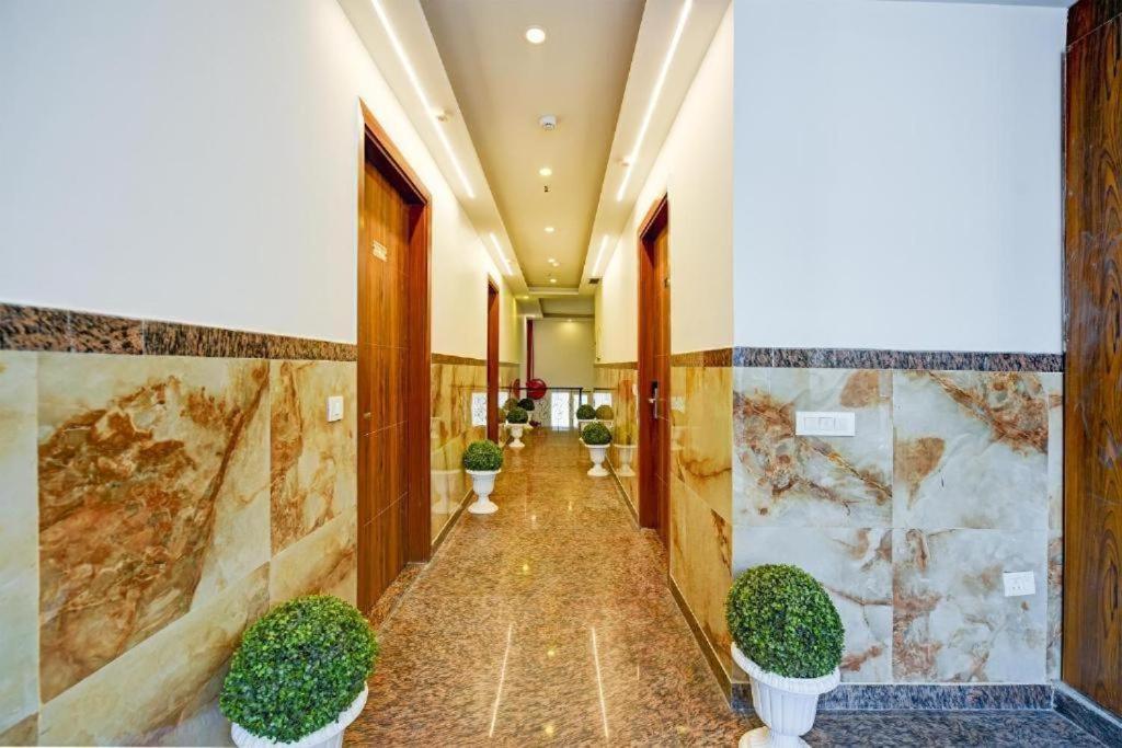 Hotel Rosewood Near Delhi Airport New Delhi Bagian luar foto