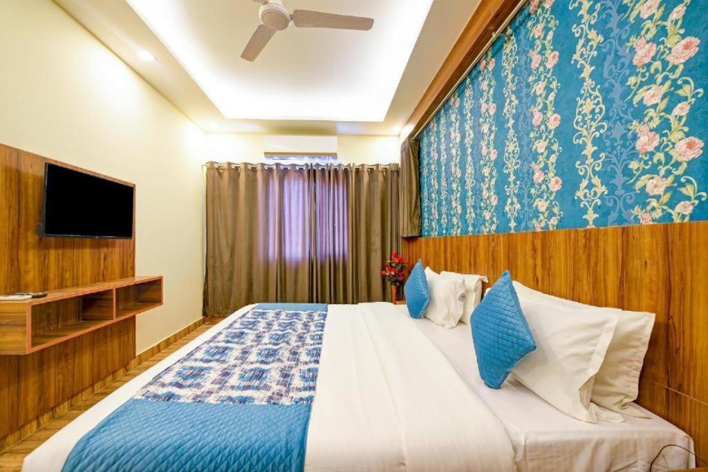 Hotel Rosewood Near Delhi Airport New Delhi Bagian luar foto