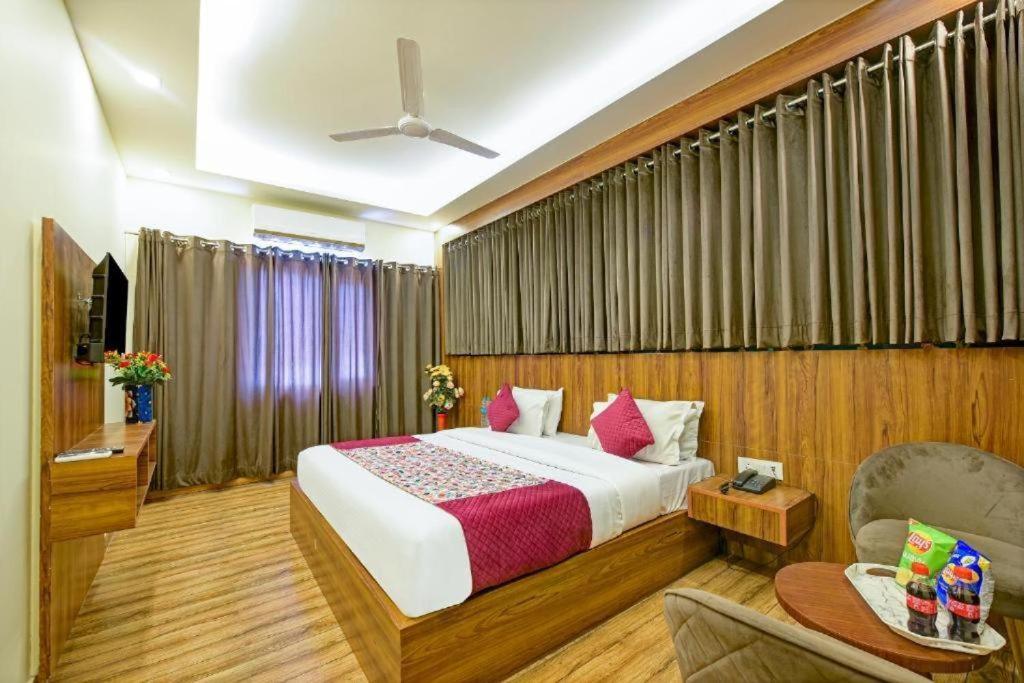 Hotel Rosewood Near Delhi Airport New Delhi Bagian luar foto